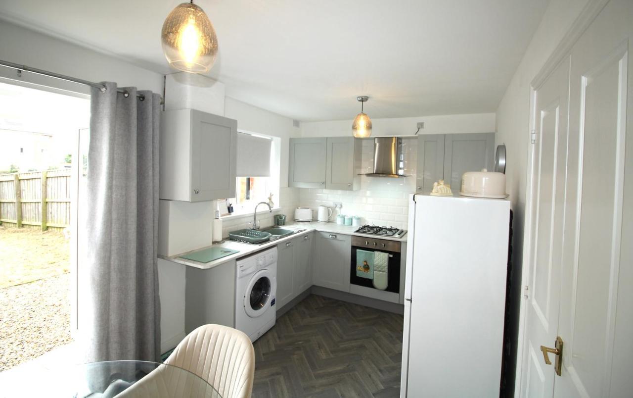 Ashington - 2 Bedroom House - Beautifully Decorated & Furnished - Large Garden Exteriör bild