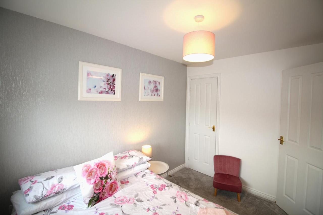 Ashington - 2 Bedroom House - Beautifully Decorated & Furnished - Large Garden Exteriör bild